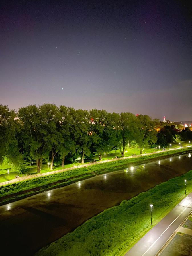 Capital Towers - Apartament Modern Z Widokiem Na Rzeke Жешув Экстерьер фото